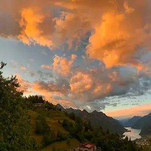 https://bb-lariosa-lago-didro.it-lombardy.com